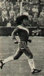 Hace 25 Años Debutaba Diego Armando Maradona