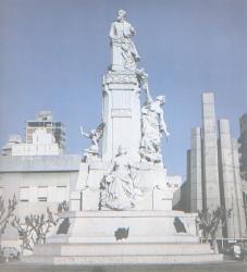 Monumento a Nicolás Avellaneda